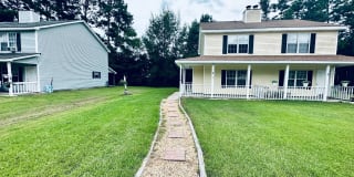 220 Plantation Rd Apt B Gallery 1