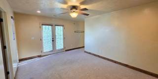 Three Bedroom Town home in Tuscan Hills Gallery 21