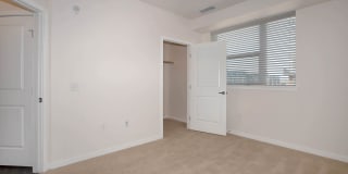 Radius Uptown Apartments Gallery 19