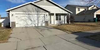 327 South Aspen Street Gallery 1