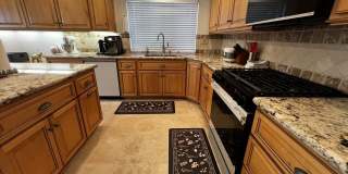 7825 Seaglen Dr Gallery 23
