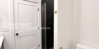 206 North 9th Street Gallery 11