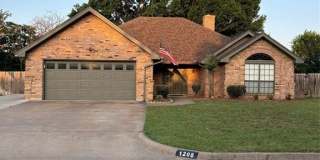 1208 Red Bird Lane Gallery 1