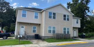 4/4 located on edge of campus Now Pre-Leasing for FALL 2026 Gallery 1