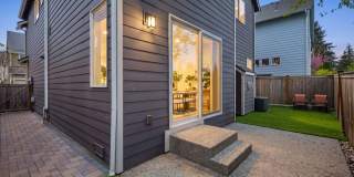 Modern Lynnwood Home with Flexible Bonus Space and Fenced Backyard Gallery 15