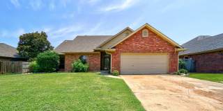 Comfortable Living in Edmond – 3BR with Prime Convenience Comfortable Living in Edmond – 3BR with Prime Convenience Gallery 3