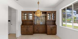 1725 N Lakeside Drive Gallery 9