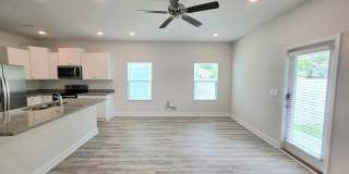 3-Bedroom End Unit Townhome Gallery 4