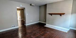 Southside Flats 3 bedroom! Central AC! Washer and Dryer Included! Available 8/21 Gallery 3
