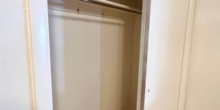 Spacious 4BR House in Edgewater Gallery 33
