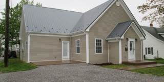 * RE-RENTAL AVAILABLE 9/21/26 * 3 Bedroom 2.5 Bath House Gallery 1