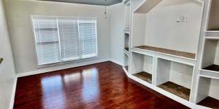 1706 Emerald Gallery 22