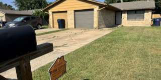 2 bed 2 bath in Moore schools! Gallery 1