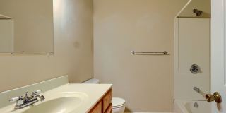 Spacious Midtown 3 Bedroom 2.5 Bath Spacious Midtown 3 Bedroom 2.5 Bath Gallery 12