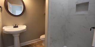 4 Bed/4 Bath Available! Gallery 11