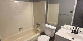 Spacious 2 Bed, 2 Bath Condo – Prime Lowry Location! Gallery 16