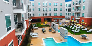 Liv+ Arlington - Student Housing Gallery 35