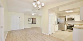 Gorgeous 3/2 Home with a 2 Car Garage Located in Well Maintained Cul-de-sac - Leesburg Gallery 6