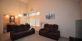 Bright Holladay 4 Bed Home – High Ceilings in Prime Location!! Gallery 4