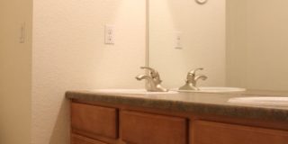 Beautiful 3 BR/3 1/2 BA Townhouse in Stonegate!! Gallery 14