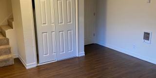 Remodeled River Road Townhome Remodeled River Road Townhome Gallery 4