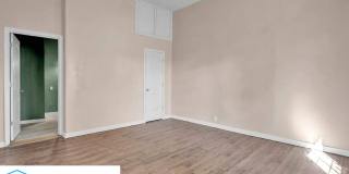 533 Leath Street Gallery 16