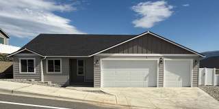 Now renting 3-bedroom House, to view this and other rentals go to www.stillproperties.com Gallery 1