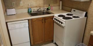 Efficiency Apartment Close to AU Campus Gallery 12