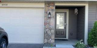 Awesome woodbury townhouse available! Gallery 1