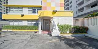 9241 Collins Ave Gallery 16