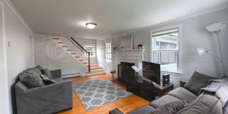 Charming 3 bedrooms single family home Located near Kennelly School! Gallery 1