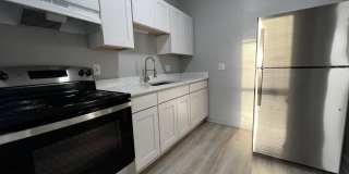 132 Warren St Gallery 2