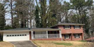 2449 Woodhill Lane Gallery 1