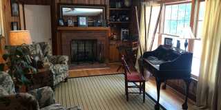 Charming 3BR Home Near Normaltown with Covered Porch & Hardwood Floors Gallery 7
