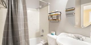 402 E 64th St Gallery 21