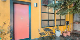 1 Bed 1.5 Bath Loft in Desired Emeryville/Oakland Neighborhood Gallery 1
