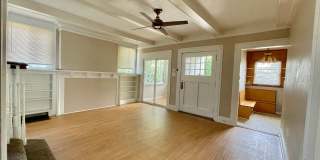 Spacious 8 Bedroom across from UNC - PRE-LEASING FOR MAY Gallery 3