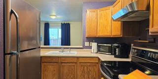 Charming Fully Furnished Home located in the vibrant city of Medford! Gallery 17