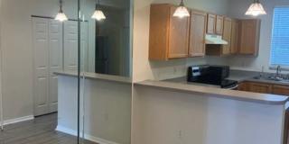 Spacious townhome in Kensington North Gallery 6