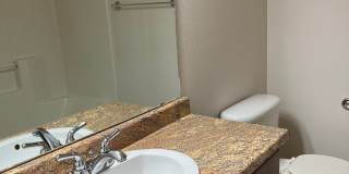 5 BEDROOM, 4 BATHROOM TOWNHOUSE WITH 2 CAR DETACHED GARAGE Gallery 17