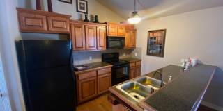 Super Cute Condo Near U of A! Gallery 5