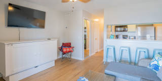 COZY,  FURNISHED OFF-SEAON MONTHLY RENTAL Gallery 10