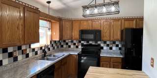 * MOVE-IN SPECIAL * 4 Bedroom, 2 Bath Home for Rent Gallery 11