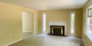 Large 4 Bedroom in Somerset Neighborhood Large 4 Bedroom in Somerset Neighborhood Gallery 5