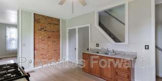 673 E Sycamore St. Gallery 16