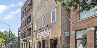 1935 N DAMEN Avenue Gallery 1