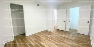 428 North Oak Street Gallery 11