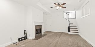 3928 N GREENVIEW Avenue Gallery 19