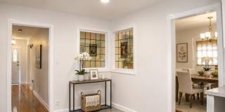 121 Manhasset Avenue Gallery 16