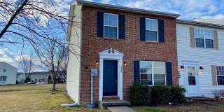 142 SURREY CLUB Lane Gallery 1